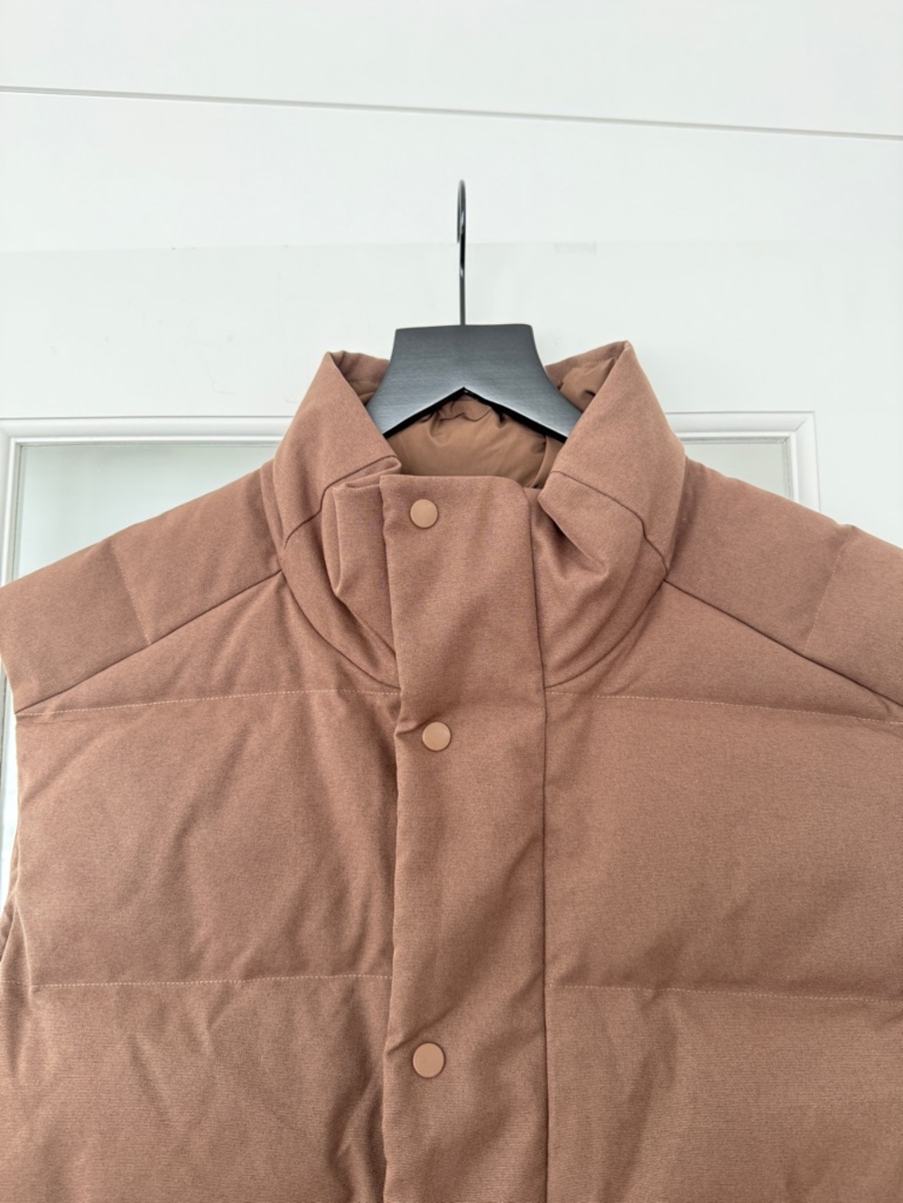 lululemon athletica Men's Quilted Brown Puffer Vest - Picture 2 of 5